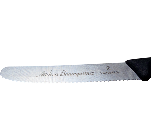 Wunschtext auf der Klinge Swiss Classic Tomaten- und Tafelmesser Wellenschliff